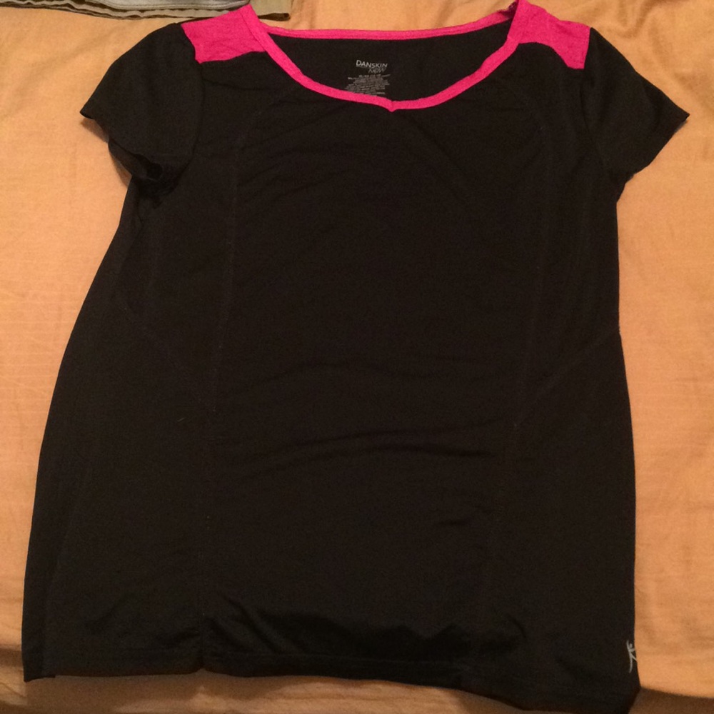Athletic t-shirt pink and black